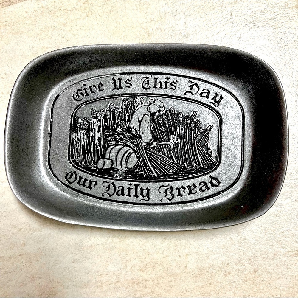 Wilton Armetale Give Us This Day Large Bread Tray Matte Finish EUC grandma core